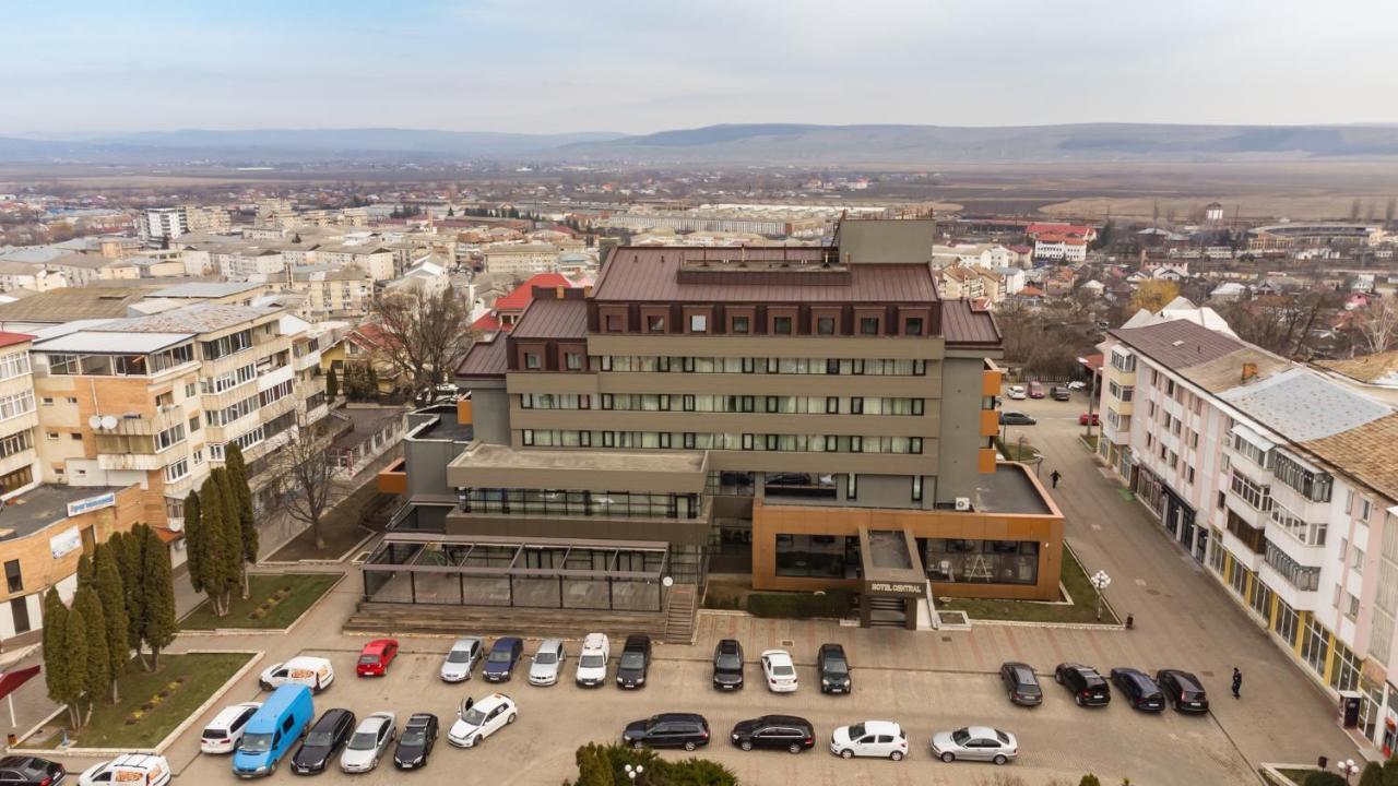 Hotel Central Pascani エクステリア 写真