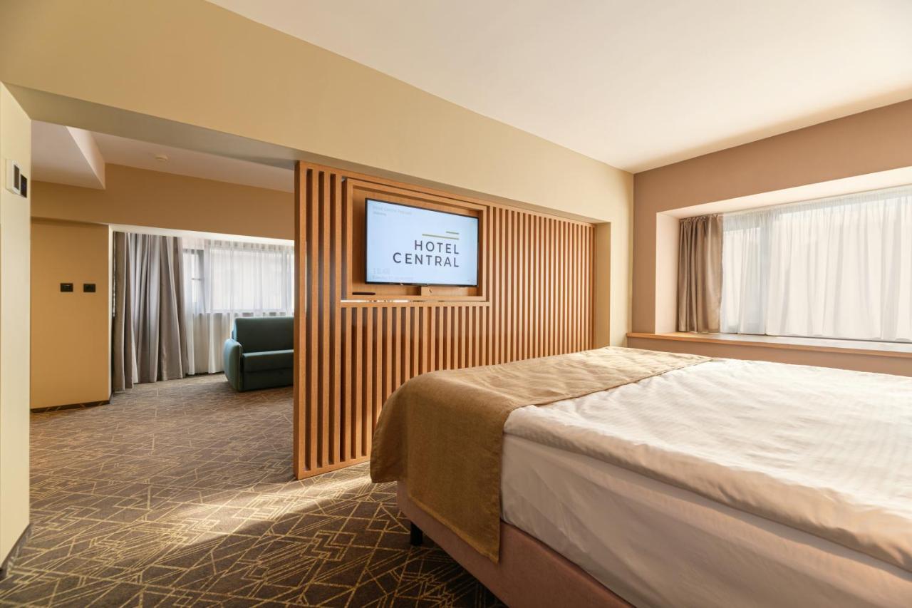 Hotel Central Pascani エクステリア 写真