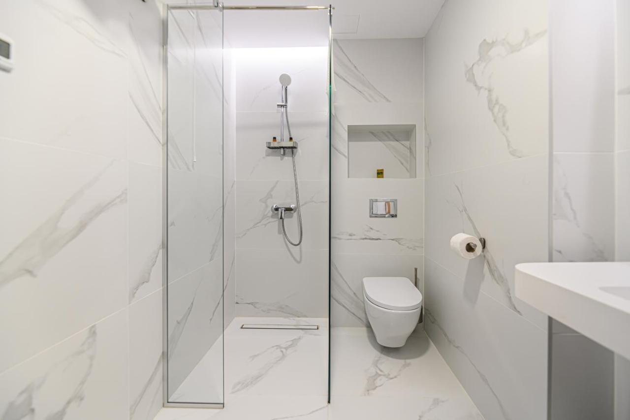 Hotel Central Pascani エクステリア 写真