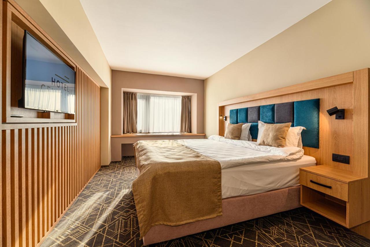 Hotel Central Pascani エクステリア 写真