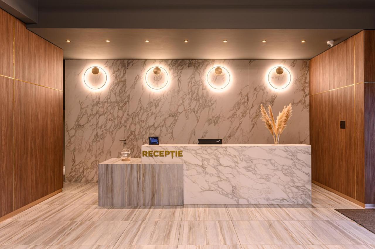 Hotel Central Pascani エクステリア 写真